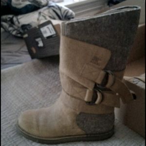NWT Sorel Chipahko felt boots, impossible to find